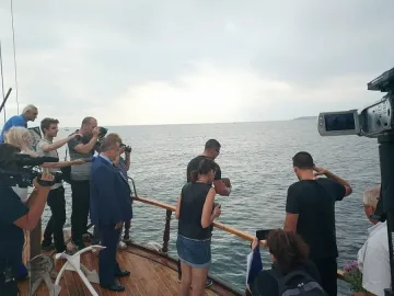 Частички от проф. Божидар Димитров бяха пръснати в морето край Созопол 