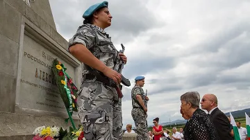 Признателни потомци почетоха паметта на героите