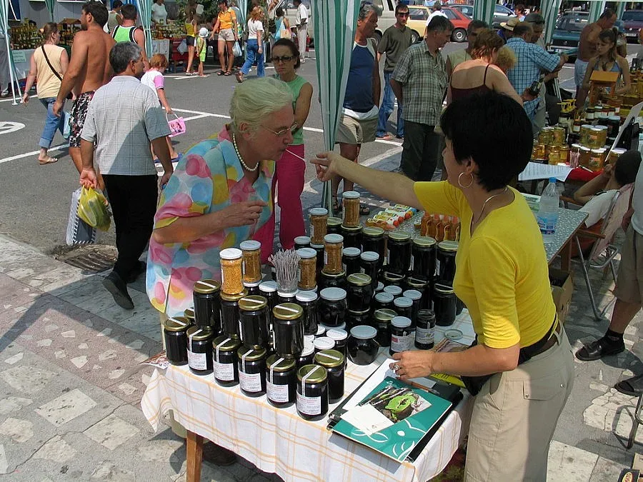 Откриват фестивал на мановия мед