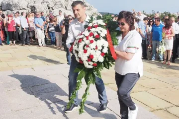 Зам.-председателят на БСП: Джендър идеологията е далеч от нас