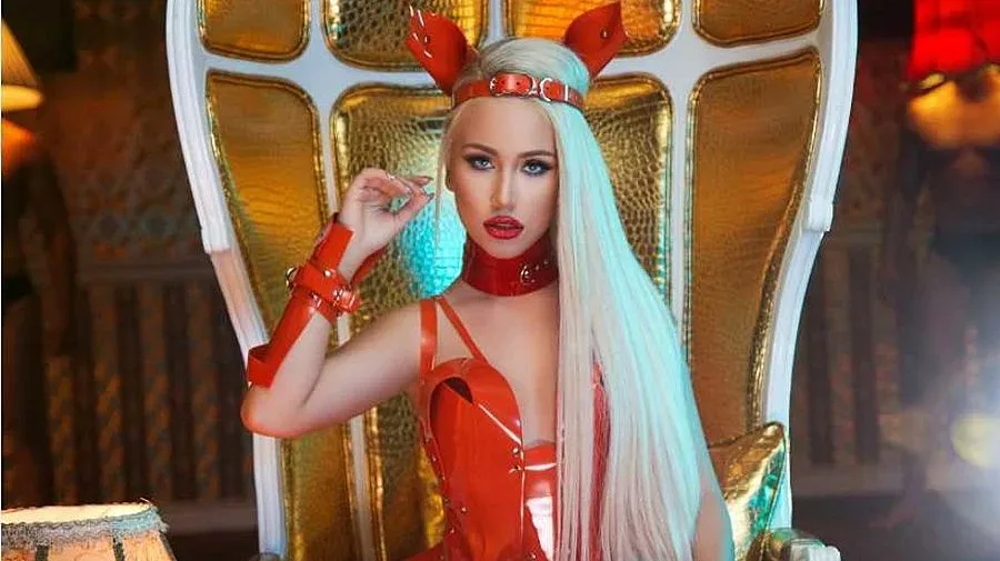 "Дейли мейл": Арестуваха Гери-Никол в Париж