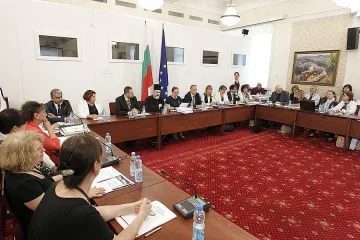 35 000 деца ще посетят около 400 неделни български училища в чужбина