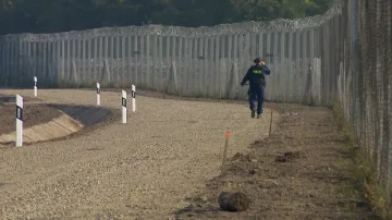 Унгария ще подсили охраната на границите си със Сърбия и Македония