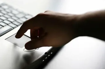 Смартфон без дисплей и други тайни проекти на Google