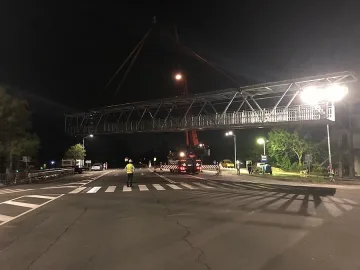 Монтират пасарелката при с. Атия по пътя Бургас-Царево