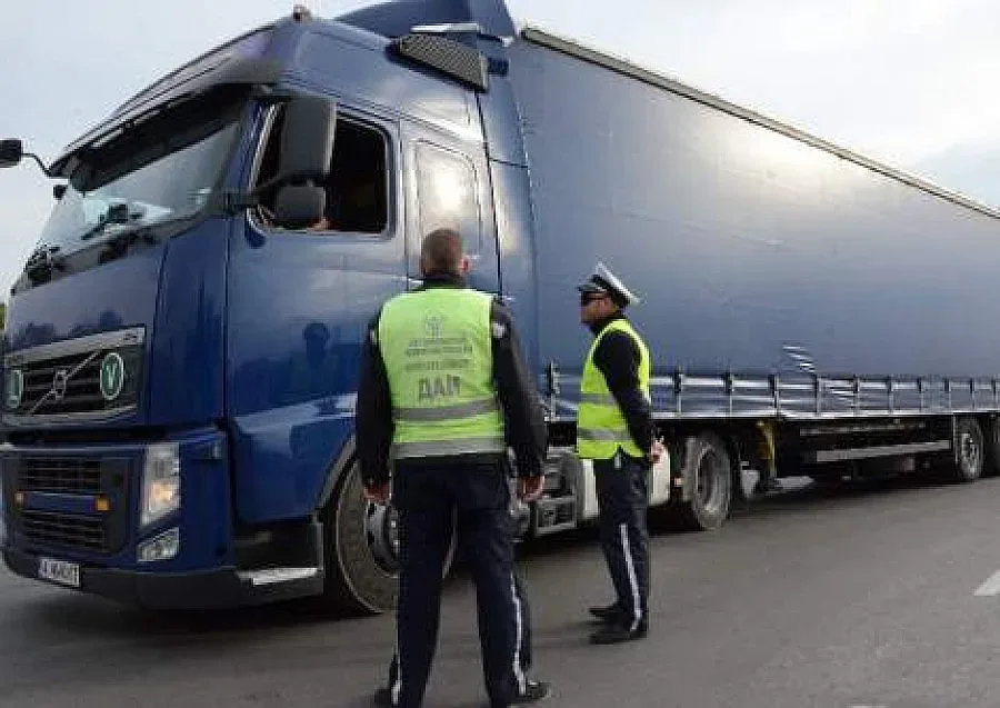 Стартират масови проверки на камиони и автобуси