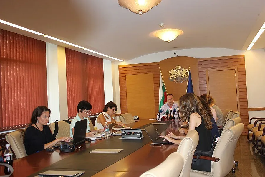 Приключи евтаназирането на животни в село Шарково