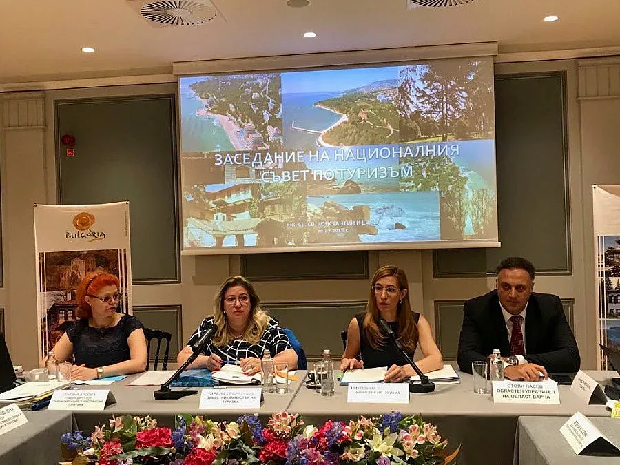 Ангелкова: Ще има мащабна маркетингова кампания за туризма през 2019 г.