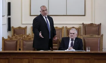 БСП и ГЕРБ кръстосаха шпаги в парламента по проблемите на миграцията