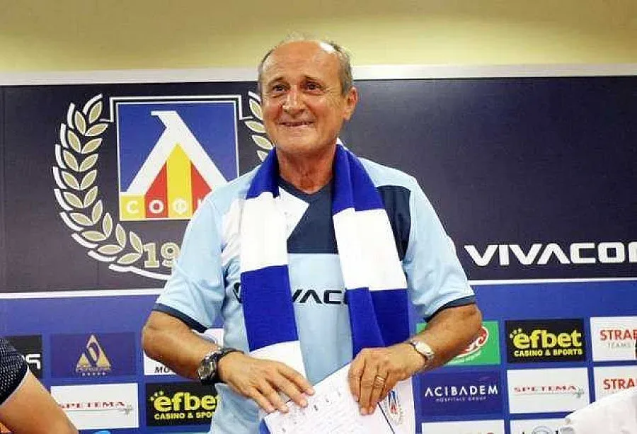 "Левски" натири Роси, избира треньор до седмица