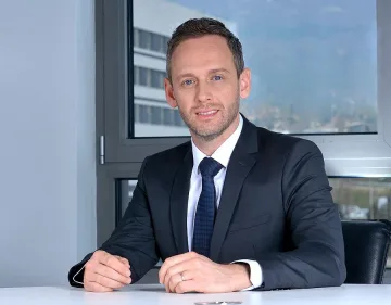 Хората стават по-спокойни, теглят по-големи кредити