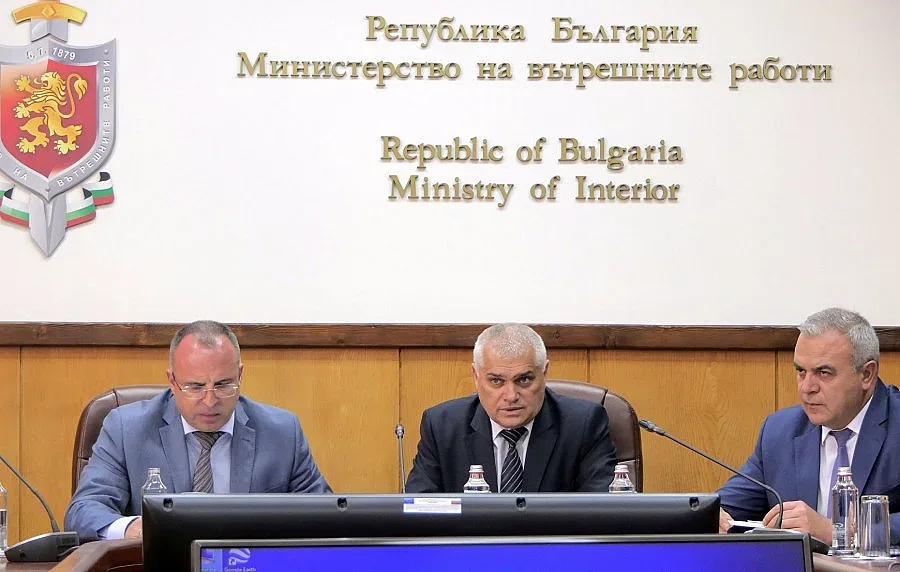 Властите затягат контрола в района с чума по дребните преживни животни