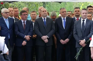 Президентът откри паметник на Левски в Руен, изграден със средства от местни хора