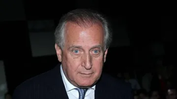 Спас Русев решава за Роси днес по обяд