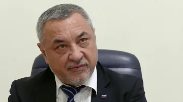 Вицепремиерът Симеонов отчете проверка на крайбрежни заведения във Варна