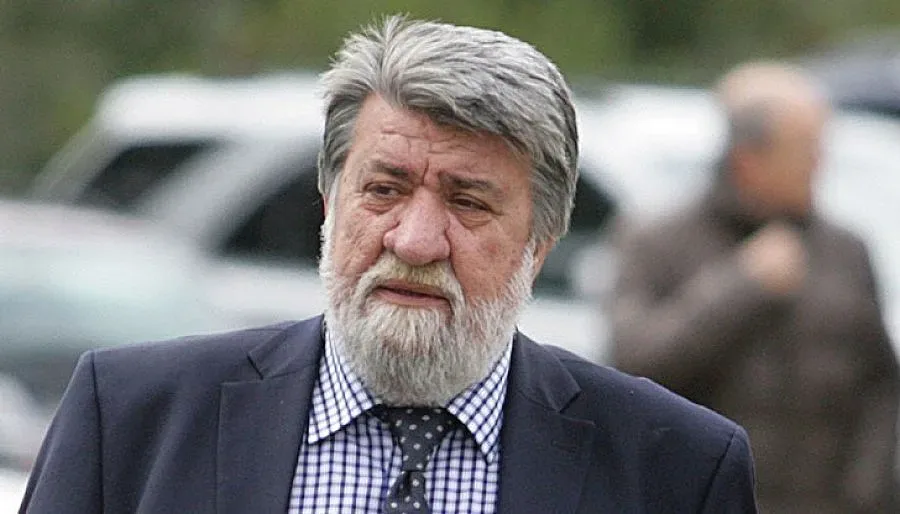 Вежди дари 3000 лв. за операция на онкоболна