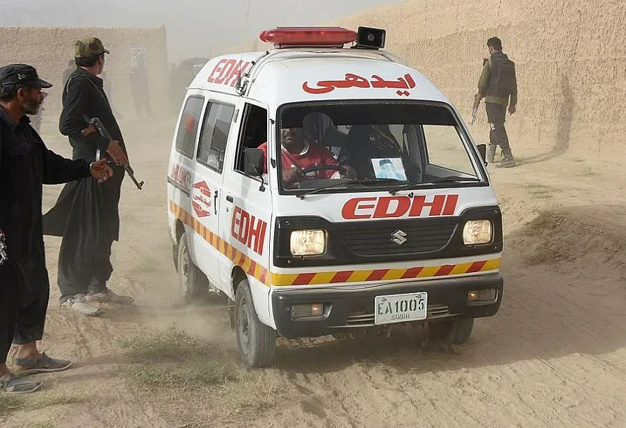 Над 100 души убити при самоубийствен атентат на предизборен митинг в Пакистан