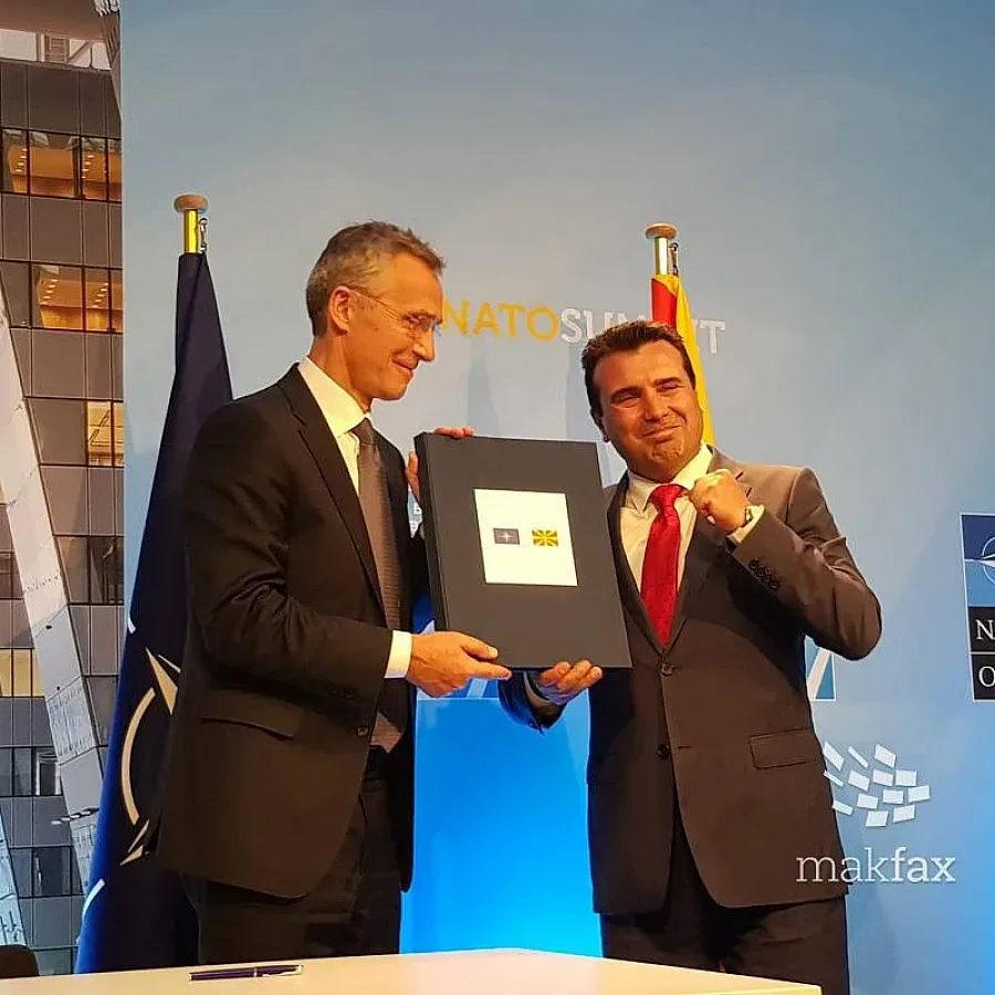 Столтенберг връчи на Заев поканата за НАТО