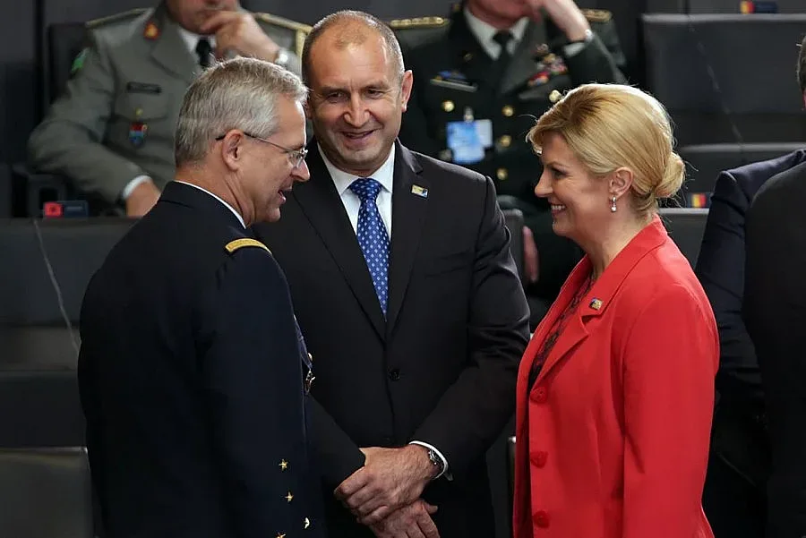 Радев и Ердоган обсъдиха двустранни въпроси на Срещата на НАТО