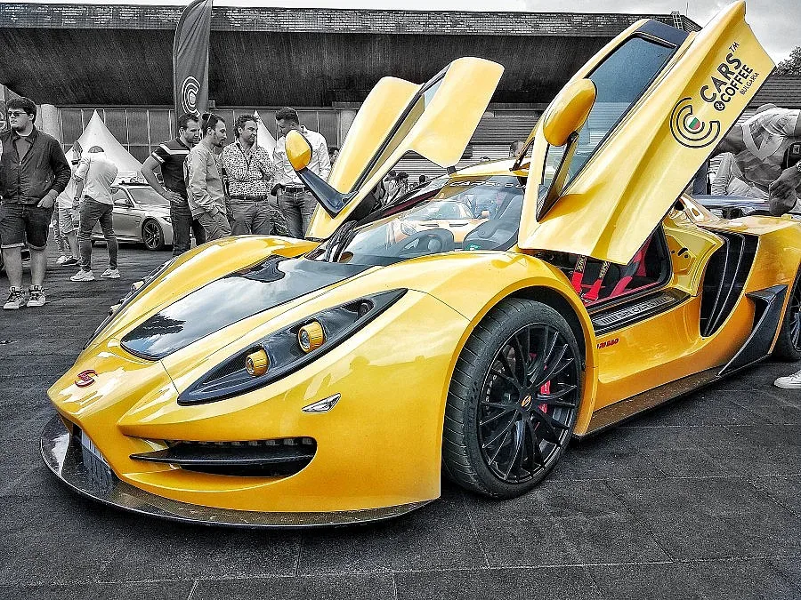 Sin Cars стъпи на три континента за 5 г.