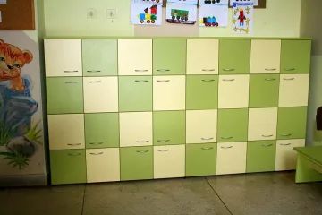 Училищата ще купуват нови шкафчета за учениците
