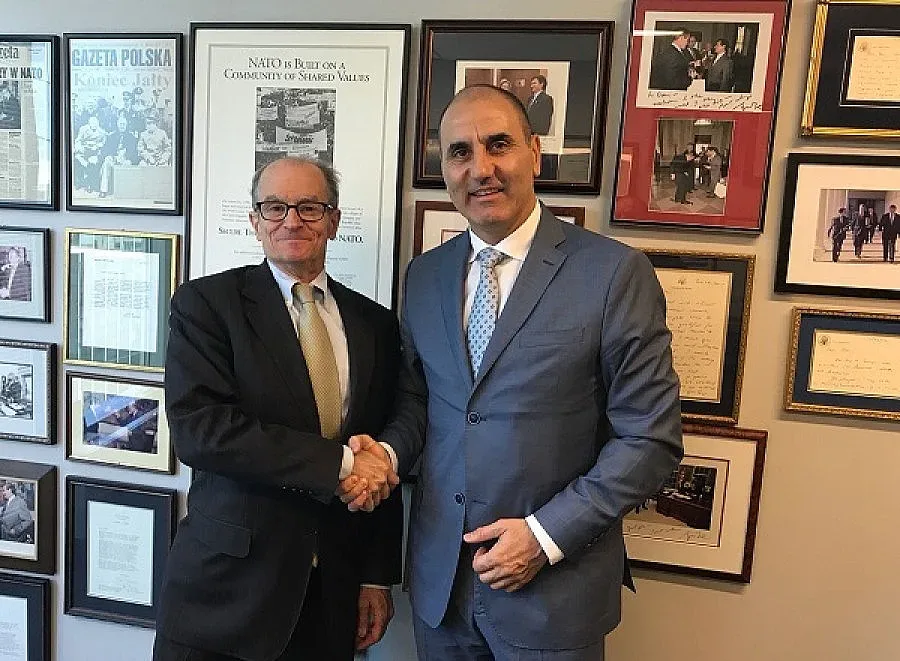 US дипломат: Българите искат повече Америка в България