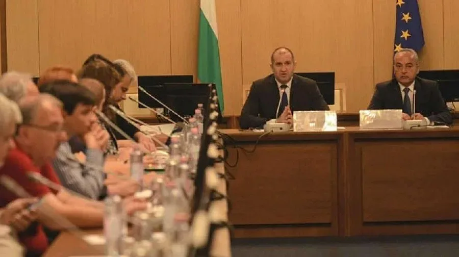 Президентът призова за справедливи решения за майките с деца с увреждания