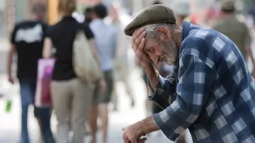 Евростат: Всяко трето домакинство в България се състои от един член