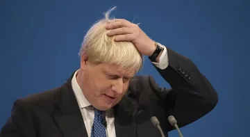 Дипломацията на Великобритания подаде оставка