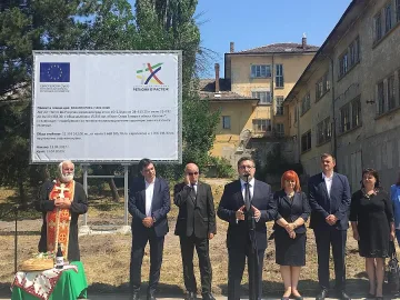 Агромах започна ремонта на над 20 км от пътя Чирпан – Симеоновград