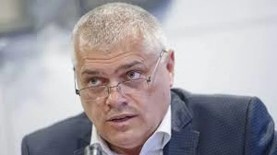 Радев:143 издирвани от Интерпол са искали БГ паспорт