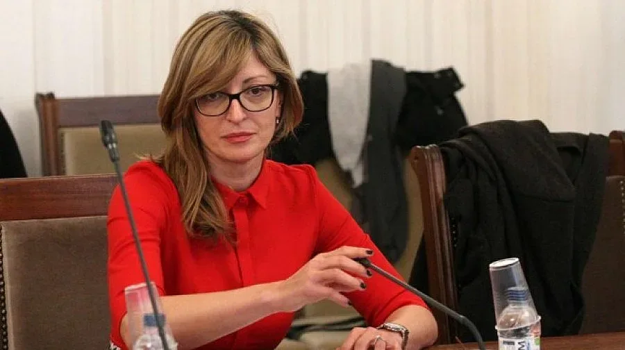 Захариева: В България няма да има центрове за контрол на мигранти