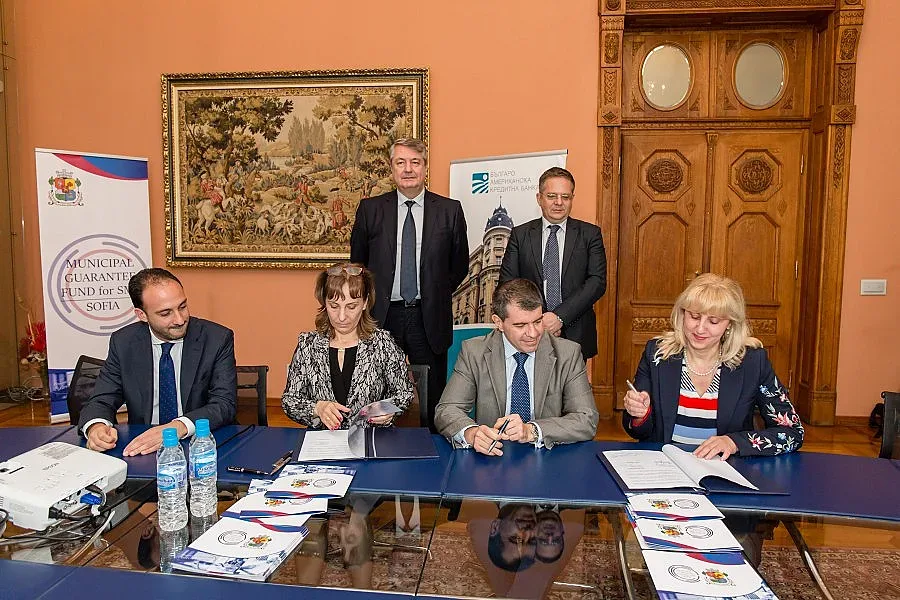 Столична община и БАКБ ще подпомагат иновативни бизнеси в София