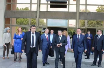 Българо-румънска експертна група ще работи за изграждането на нови мостове над р. Дунав