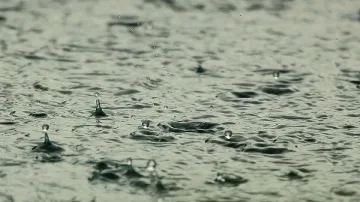 Времето остава дъждовно и хладно