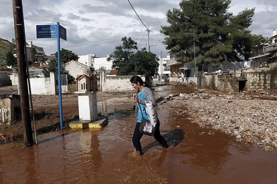 Още два сигнала за българи, засегнати от циклона „Нефели“ в Гърция