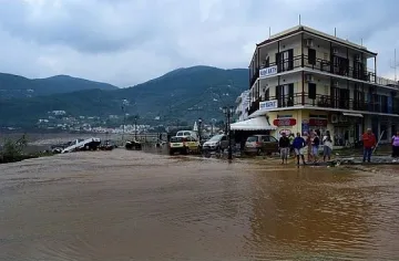 БЕДСТВИЕ: Порои и наводнения в Южна България