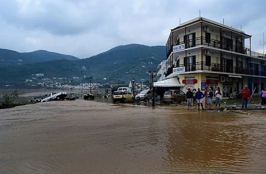 БЕДСТВИЕ: Порои и наводнения в Южна България