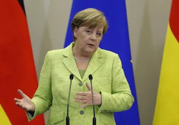 Меркел пред парламента: Съдбата на Европа е заложена на карта заради миграционния въпрос