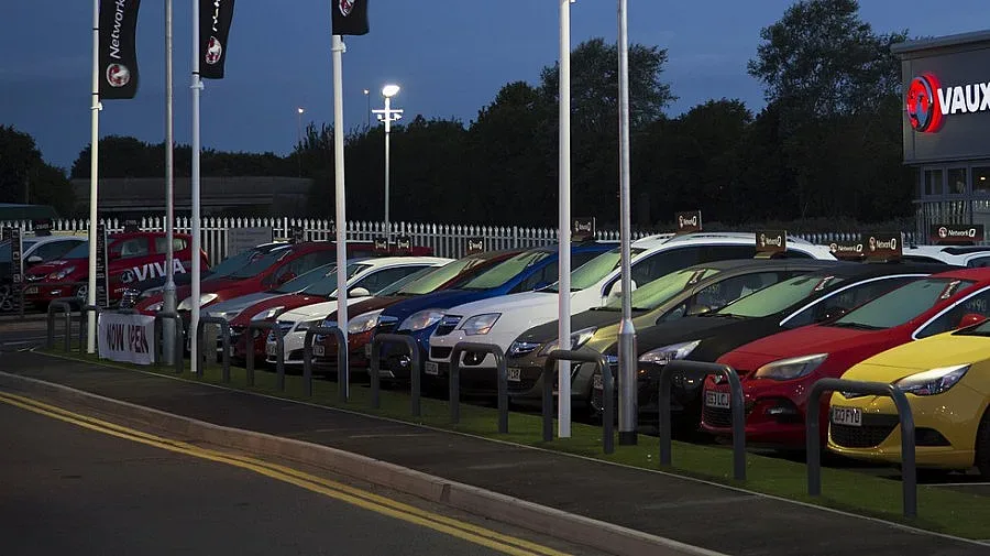 Срив на британския автомобилен сектор заради несигурността с Brexit