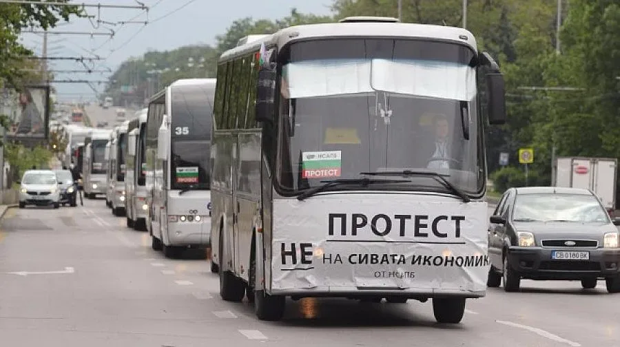 750 автобуса протестират в София