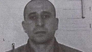 Избягалият затворник оставил заложничката си в гора, за да не го забави