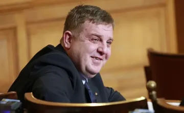 Каракачанов: Вотът на недоверие ще сплоти управляващите