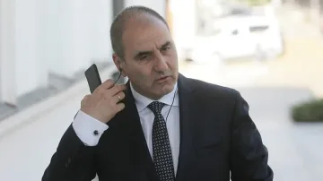 Цветанов за вота на недоверие: Обществото очаква пълен мандат