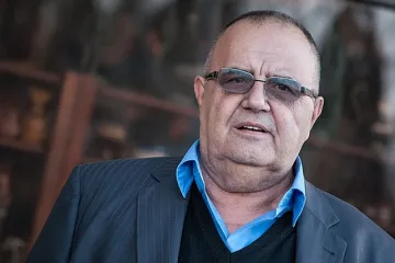 Не името на Македония, а ребългаризацията е важна