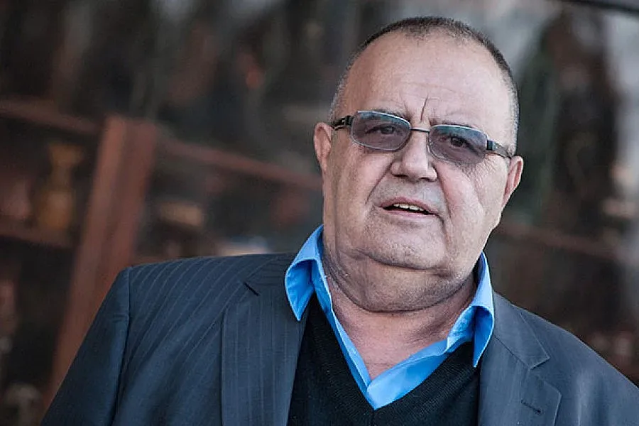 Не името на Македония, а ребългаризацията е важна
