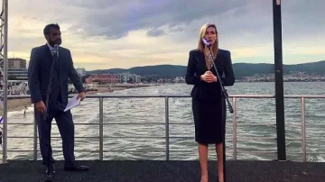 Ангелкова откри сезона в Слънчев бряг