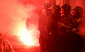 Македонци излязоха на протест срещу смяната на името