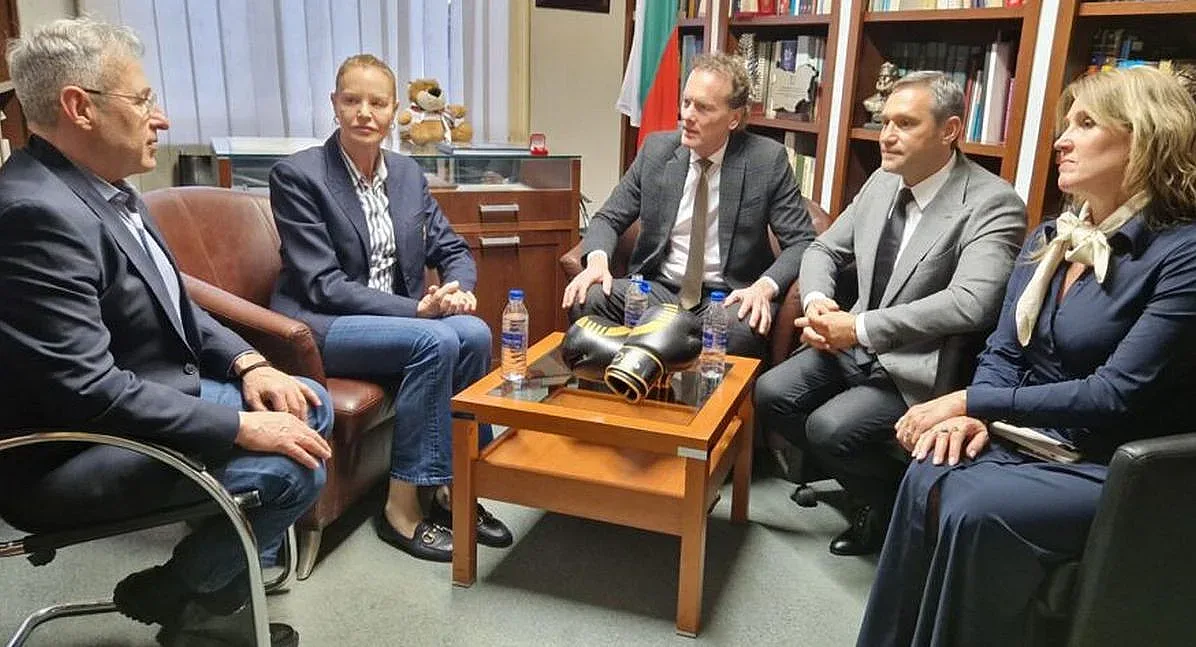 Стефка Костадинова се срещна с президента на световния бокс