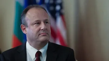 Посланикът на САЩ: България може да постигне 2% разходи за отбрана до 2024 г.